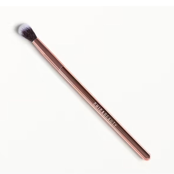 CHICA BEAUTY Eyeshadow Blender Brush - Gold Handle - Picture 1 of 1